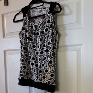 New York & Company Black and White Geometric Tank Top